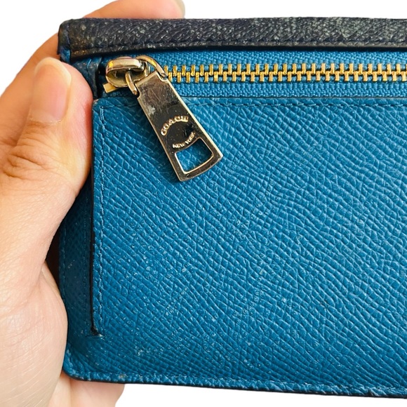 COACH Wallet - Picture 7 of 9